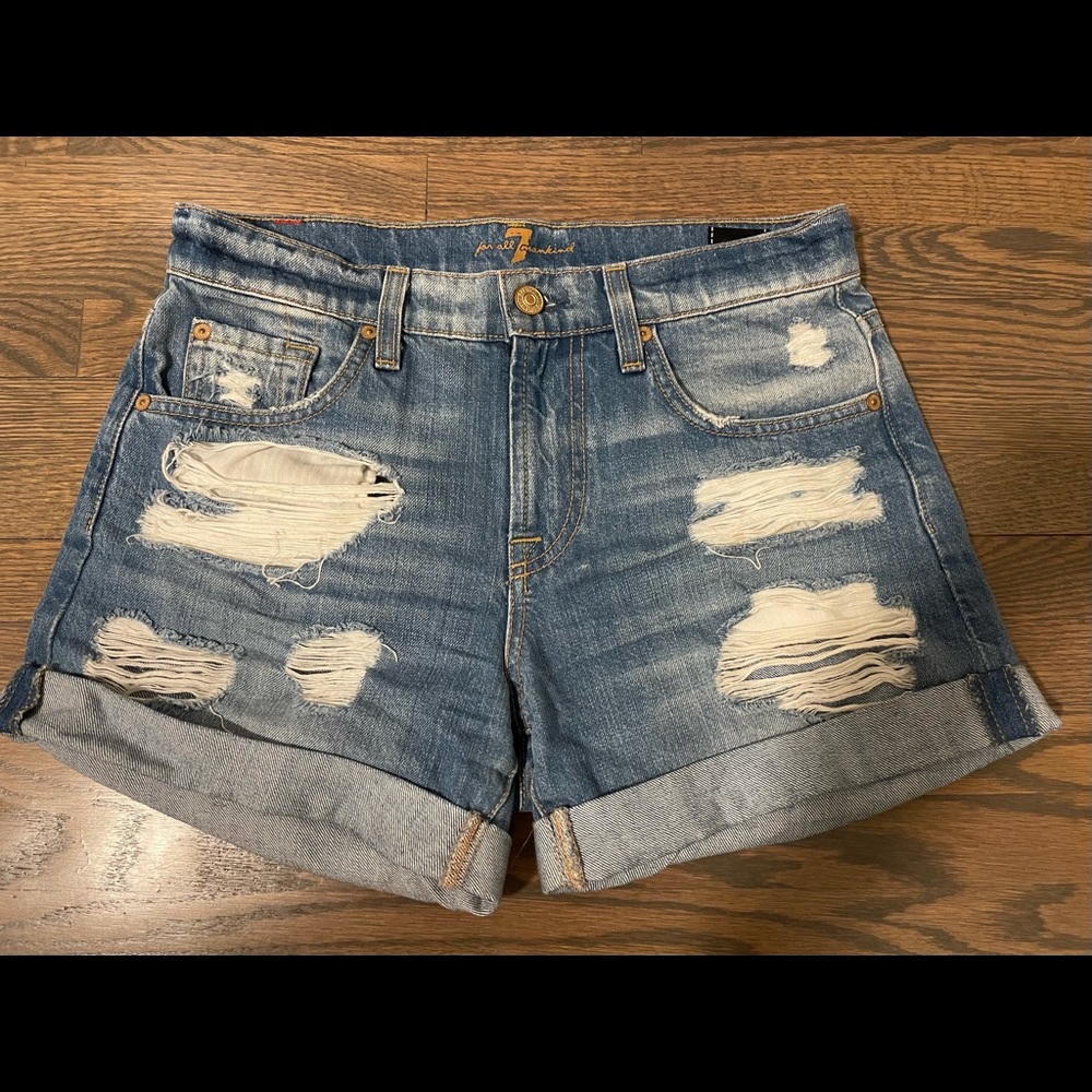 7 For All Mankind Jean Short - Picture 2 of 6